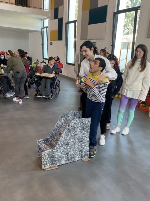 Στιγμιότυπο από τη γιορτή της Ίριδας με παιχνίδια και δραστηριότητες για την Καθαρά Δευτέρα