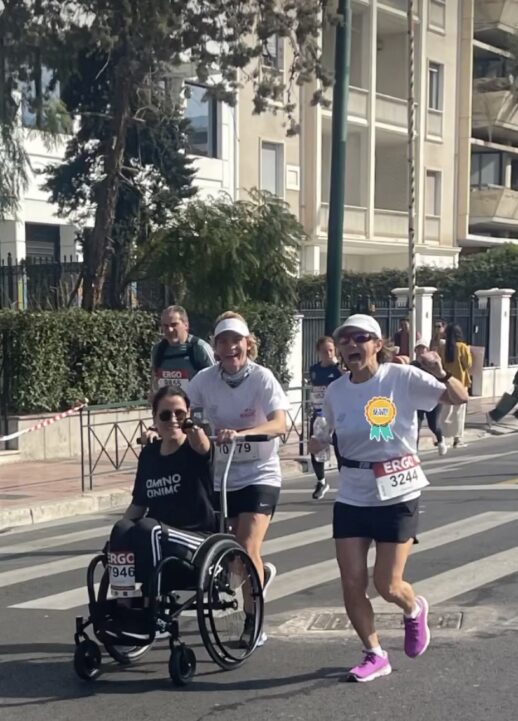 Στιγμιότυπο από τον αγώνα των 21 χλμ, με τις Ανδριανή Δόμβρου, Ποθητή Κυνηγοπούλου, Γιούλικα Σκαφιδά